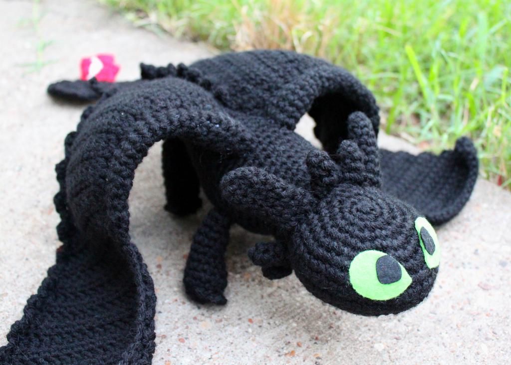 Crochet-Toothless-Pattern-from-How-to-Train-Your-Dragon.jpg