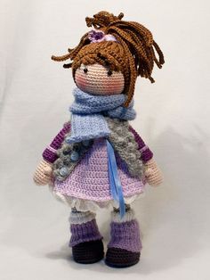 Crochet pattern for doll MIA (Deutsch, English, Français, Español, Nederlands)