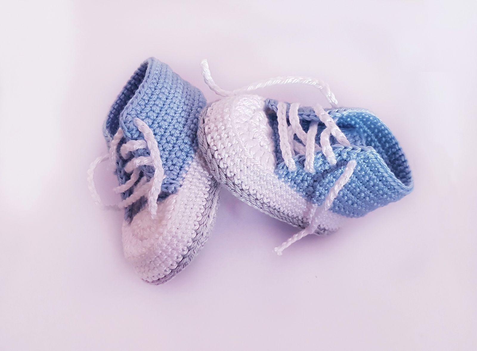 Free-Crochet-Pattern-Baby-Sneakers.jpg