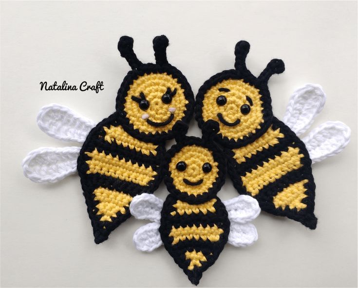 Free crochet pattern: Appliques - Bee (family of bees