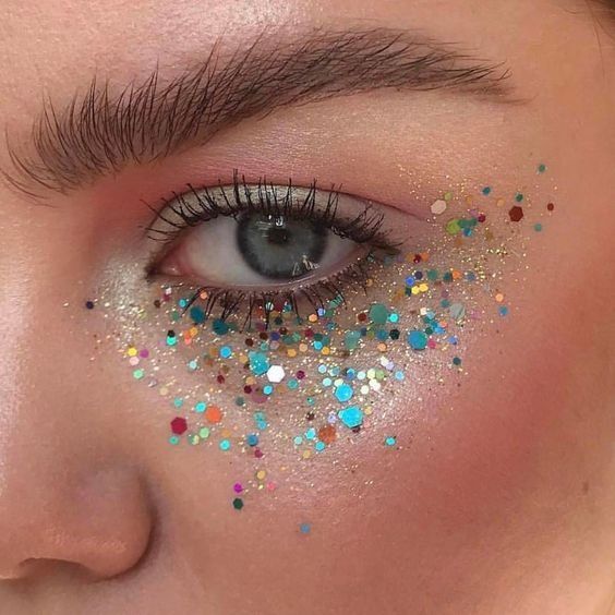 Glitter | Make-up | Eyes | Eyebrow | Inspiration | More on Fashionchick