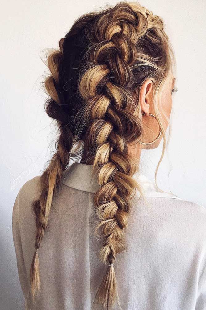 Graduation-Hairstyles-To-Make-Your-Cap-Fit-Like-A-Glove.jpg