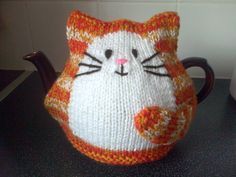 Hand knitted Cat tea cosy for 2 pint large tea pot