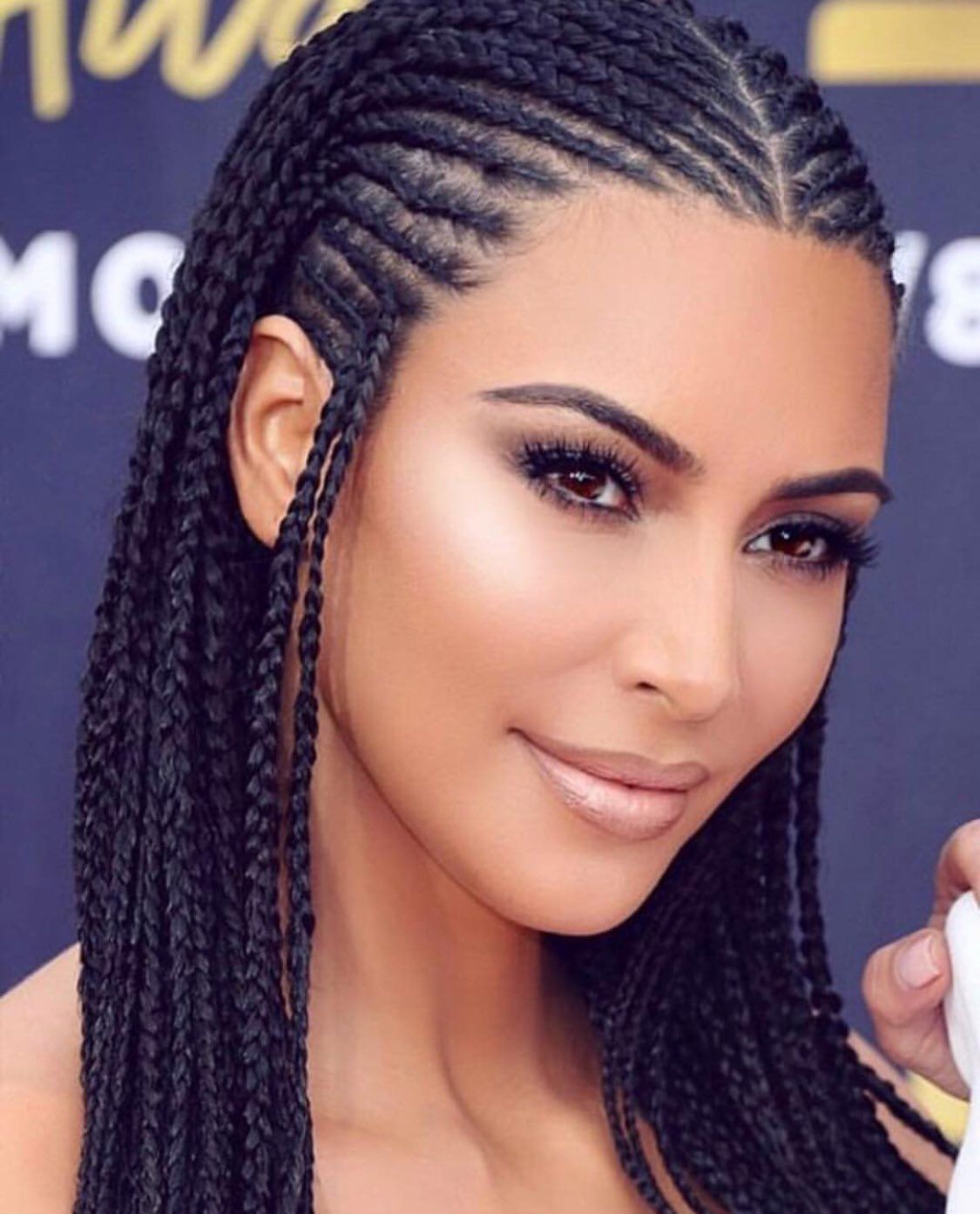 Kim Kardashian Rocks African Braids to the MTV Movie and TV Awards (photos)