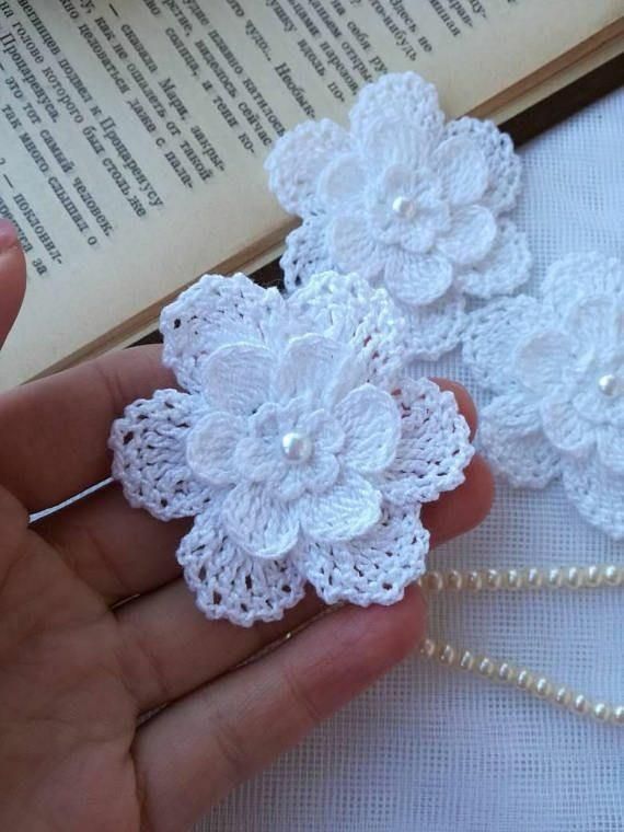 Lindas Flores e rosas feitas em Crochê para aplicações e trabalhos de Crochê