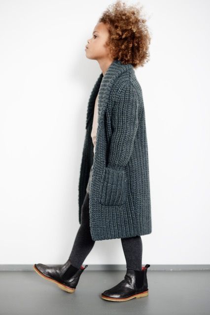 Love this long chunky knit cardigan. It's a great girls autumn look. She knows s...