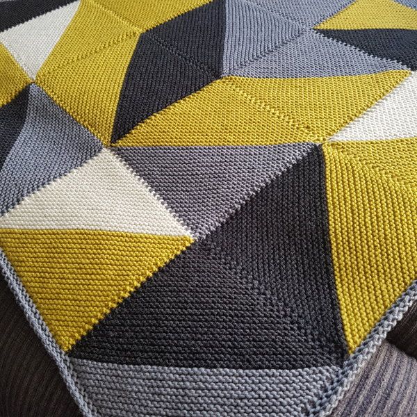 Moderne Blanket Knitting pattern by Buzybee