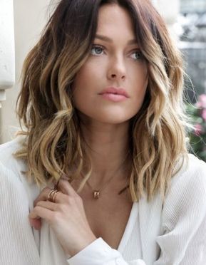 More fullness, please! The best hairstyles for thin hair