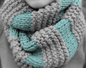 Quick-Easy-Knitted-Infinity-Scarf.jpg