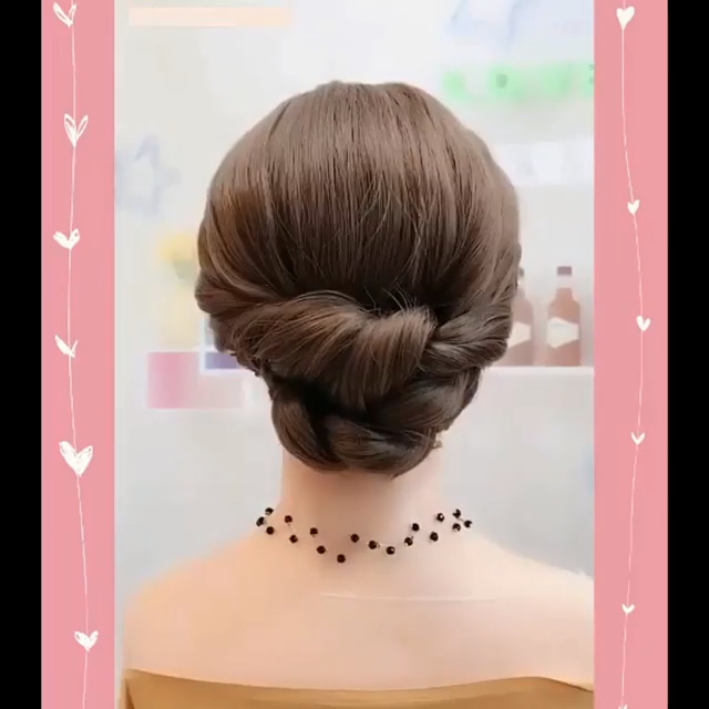 Quick Easy Pretty Updos Tutorials for Curly Long Hair @your.hair.beauty via Instagram
