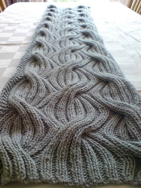 Reversible Cabled-Rib Scarf