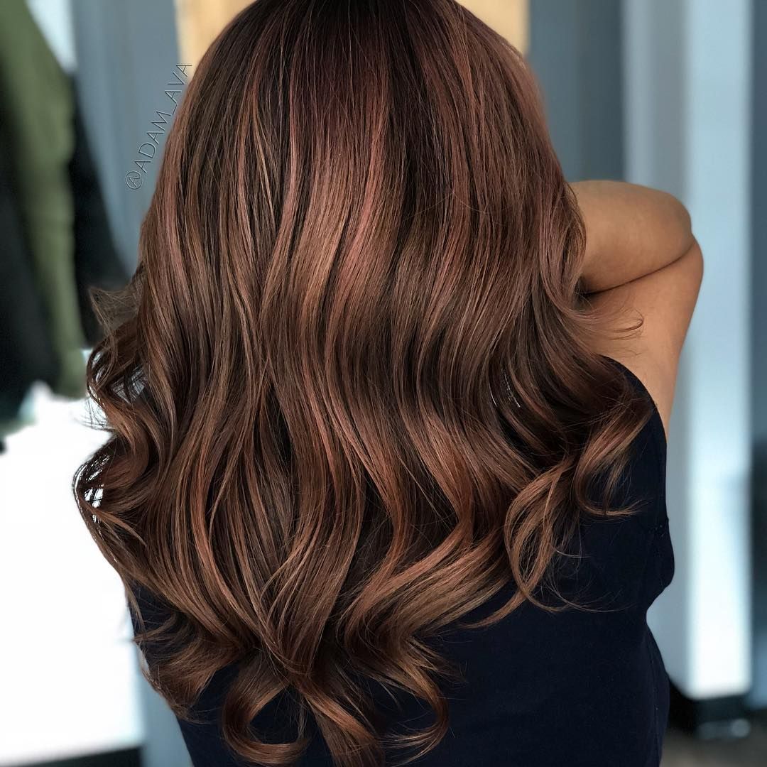 Rose Brown ist der neue Haarfarben-Trend 2018