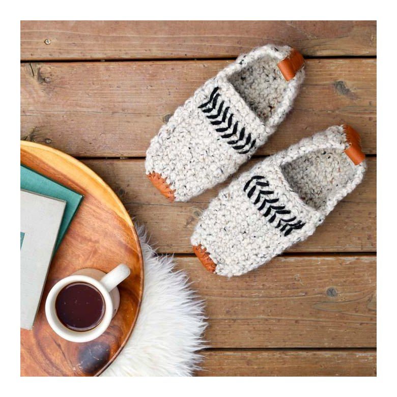 Saturday Slippers Crochet pattern by Jess Coppom Make & Do Crew