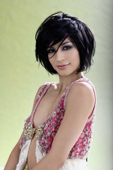 Short Bob Hairstyle for Thick Hair: