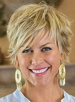 Side Bang Short Layered Capless Synthetic Hair Wigs 8 Inches