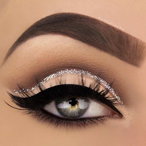 Silver Glitter Cut Crease Augen Make-up Look f  r  #augen_- #crease #glitter  ...