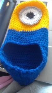 Slippers inspired by Minions – our free pattern and tutorial #minioncrochetpat...