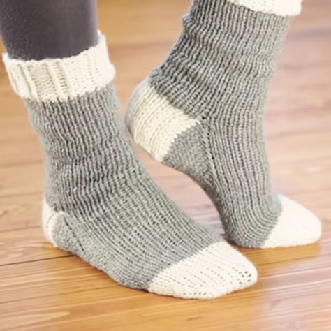 Socken stricken GrundkursEinen Socken zu stricken ist nicht so schwer, wie es vi...