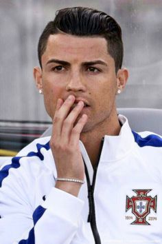 The-Best-Cristiano-Ronaldo-Haircuts.jpg