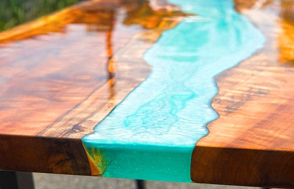 Tutorial: Epoxy Resin River Table with Wood