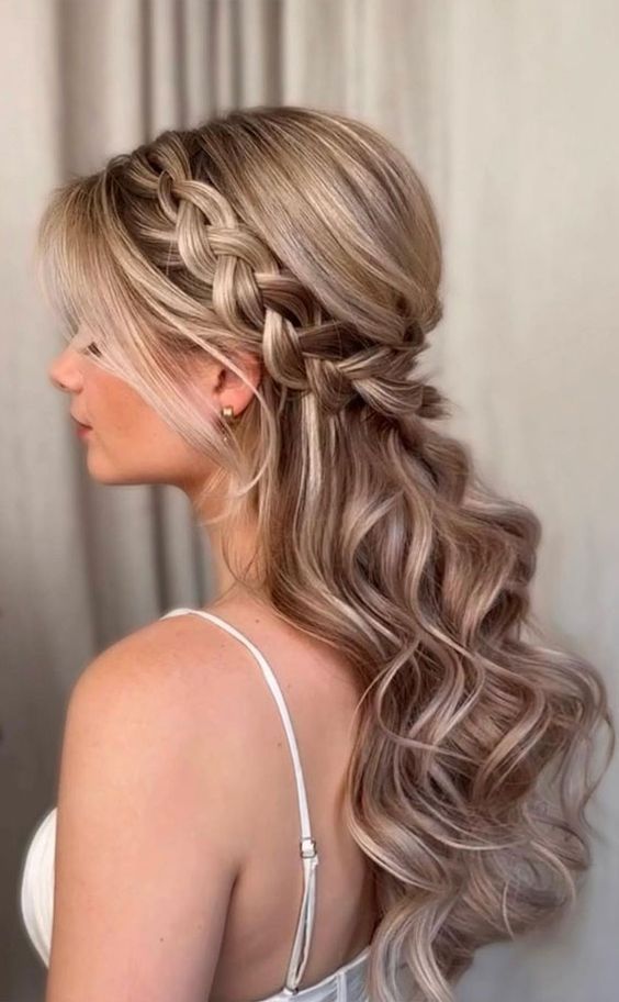 Gorgeous Formal Hairstyles for Long Hair