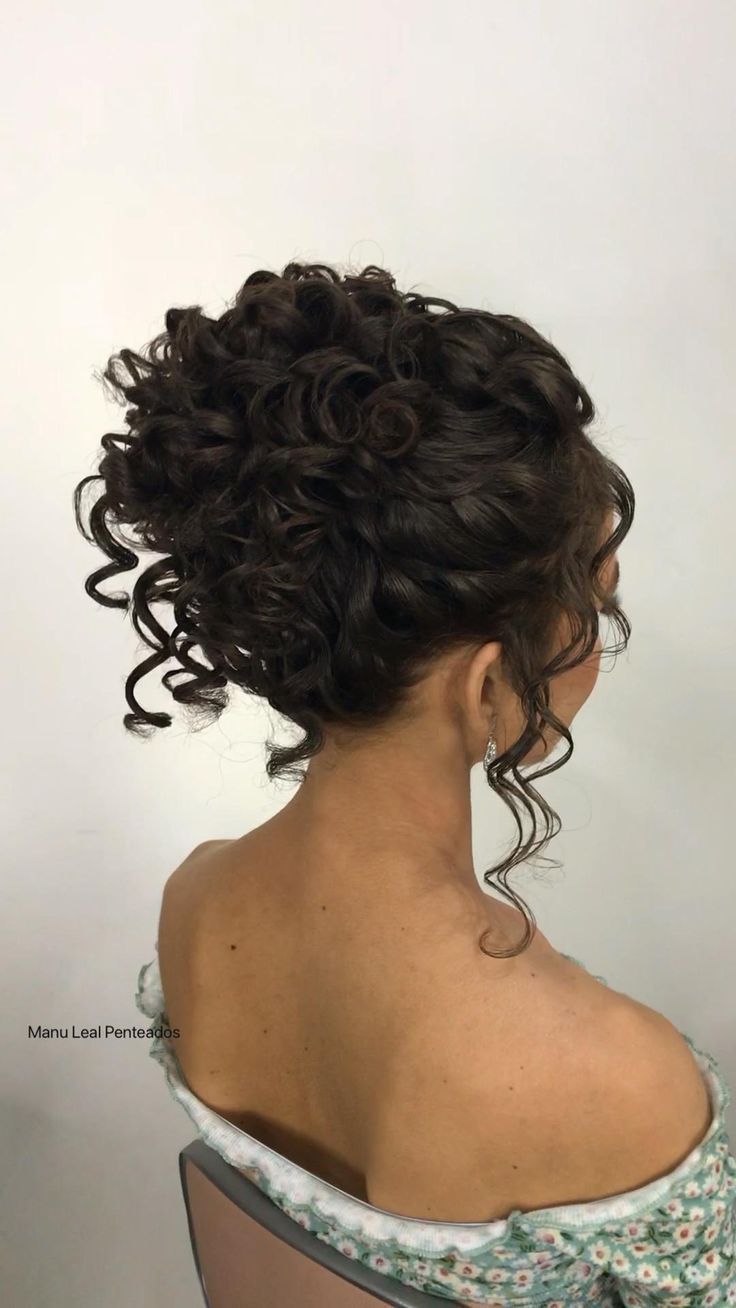Stunning Prom Hairstyle Ideas Guaranteed to Turn Heads