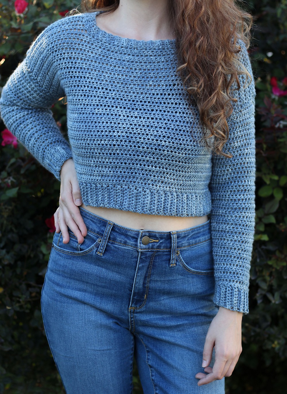 Pattern for a short crochet sweater made from acacia wood