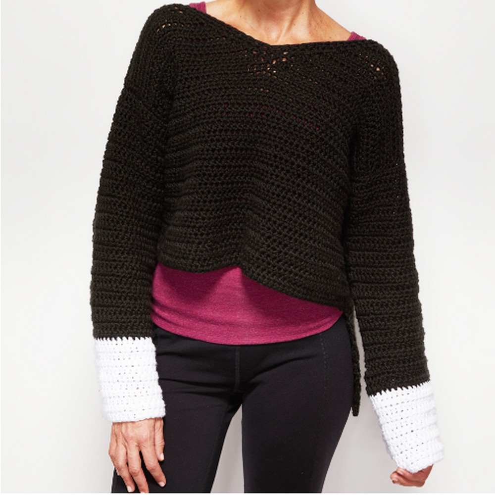 Crochet pattern for a sweater with wide sleeves
