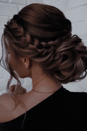 Stunning Prom Hairstyle Ideas to Make You Shine on Your Special Night