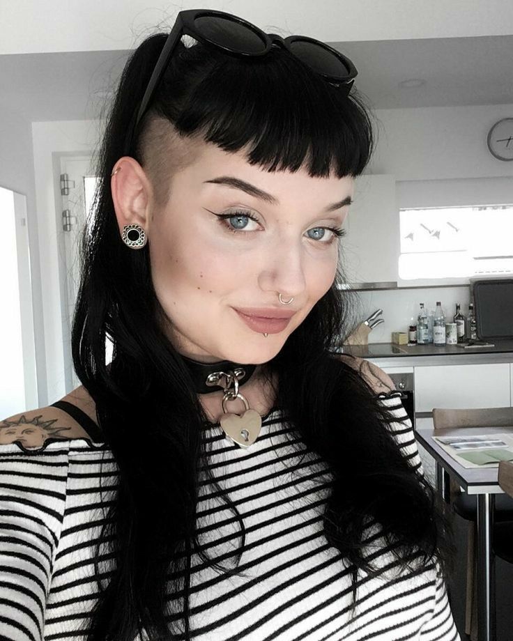 The Ultimate Guide to Goth Hairstyles: Embrace Your Dark Side with These Edgy Looks