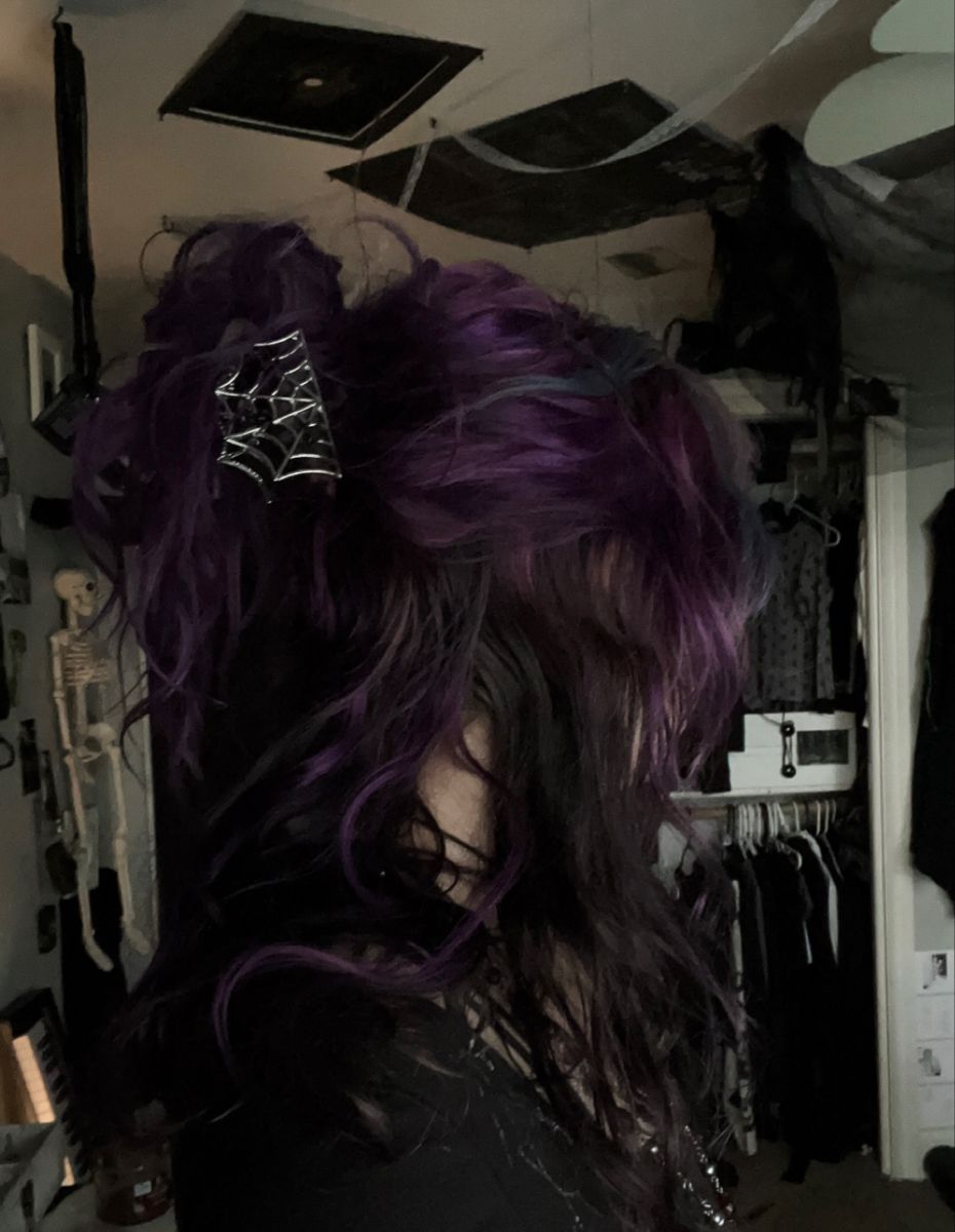 Exploring the Dark Side: A Guide to Goth Hairstyles