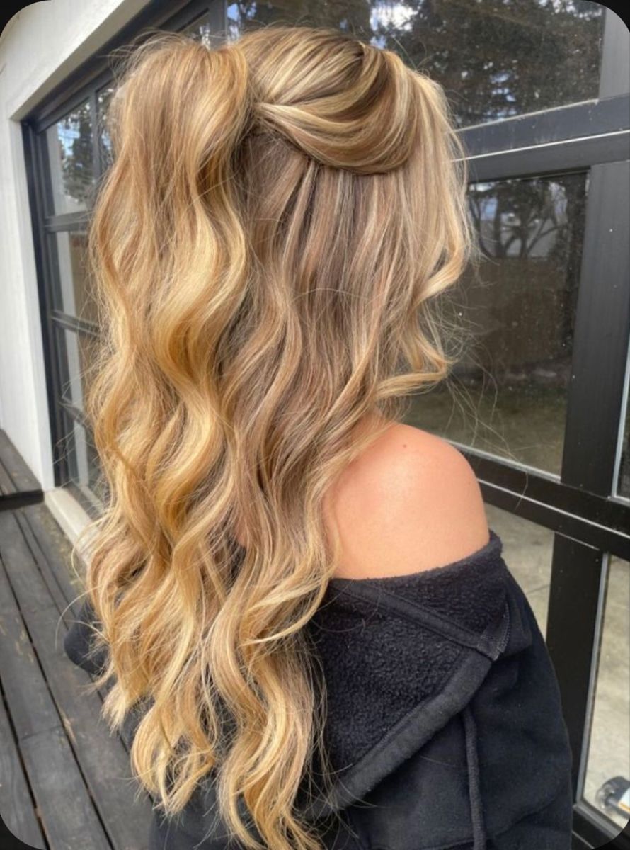 Stunning Prom Hairstyles That Will Make You Shine on Your Special Night
