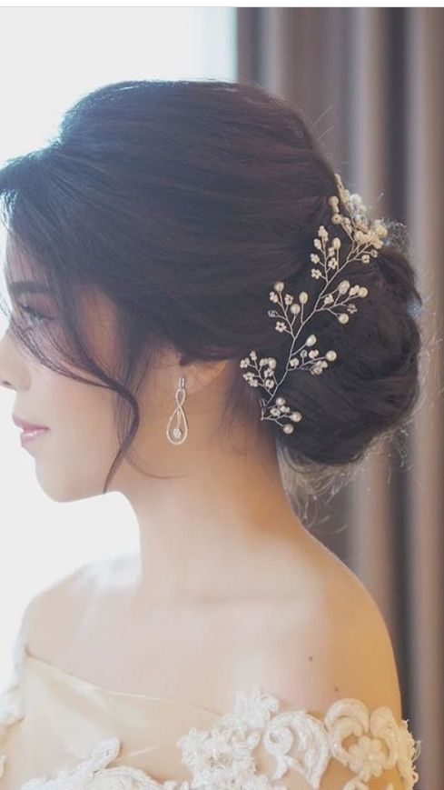 A Bride’s Guide to Choosing the Perfect Wedding Hairstyle