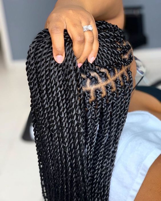 A Guide to African Hair Braiding Styles: From Cornrows to Senegalese Twists