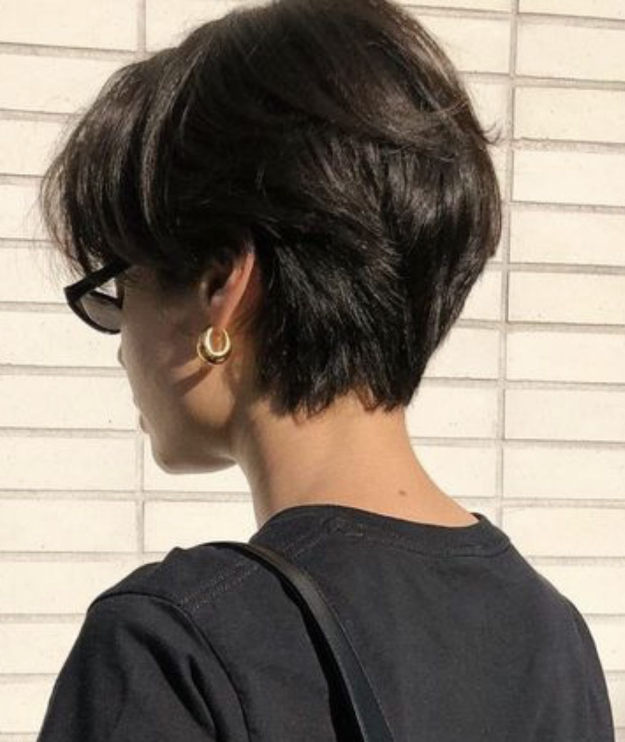 Chic and Stylish: Short Straight Hairstyles for a Trendy Look