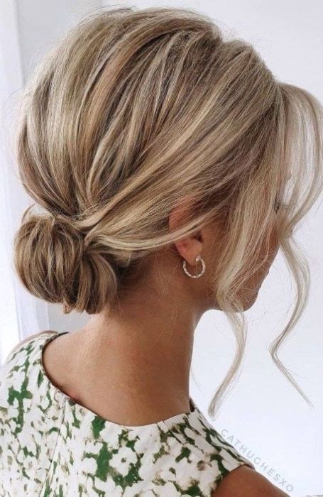 Elegant Updos for Short Hair: How to Achieve Stylish Looks with Limited Length