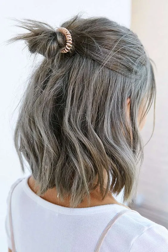 Embracing the Silver: The Rise of Grey Hairstyles in Fashion and Beauty