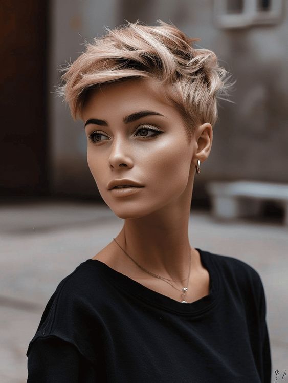 Fresh and Fabulous: Trendy Short Hairstyles for Women to Try Now