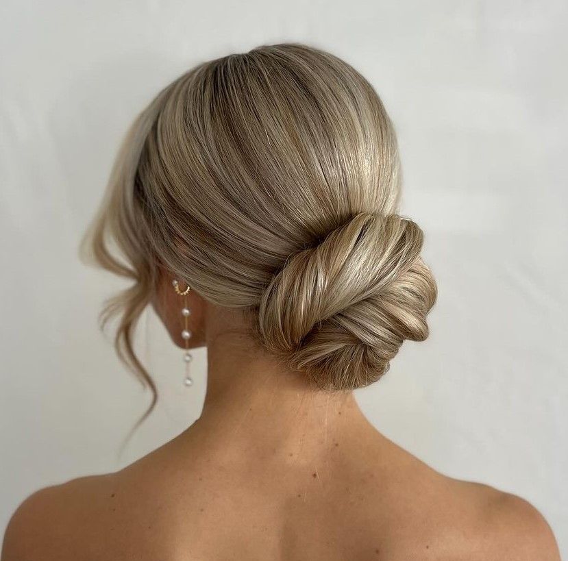 Glamorous and Trendy Hairstyles for Prom Night