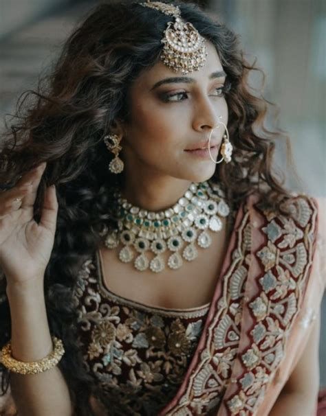 Stunning Hairstyle Ideas to Complement Your Lehenga Outfit