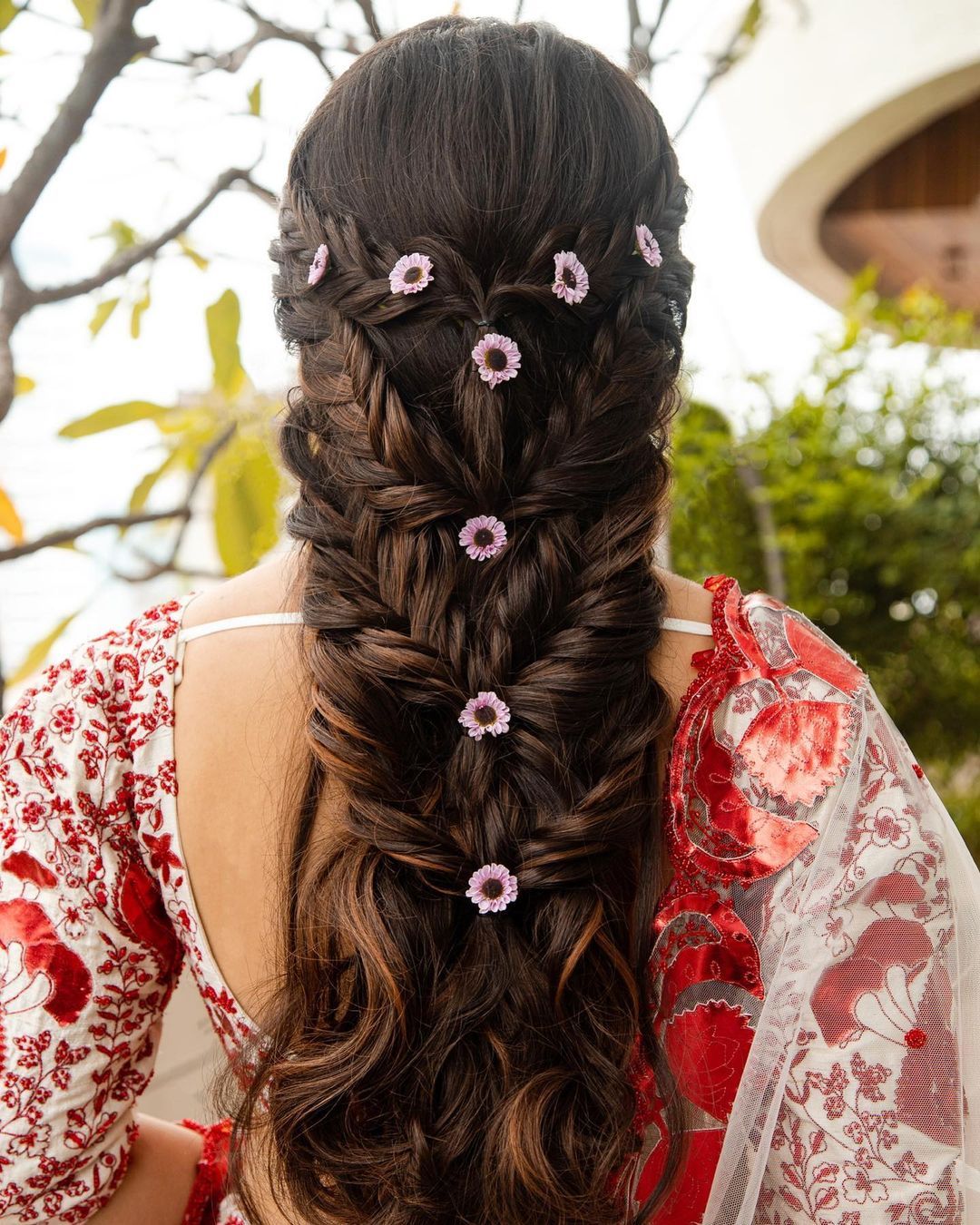 Stunning Hairstyle Ideas to Pair with your Lehenga