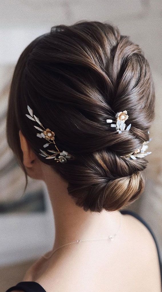 Stunning Updo Hairstyle Ideas for Every Occasion