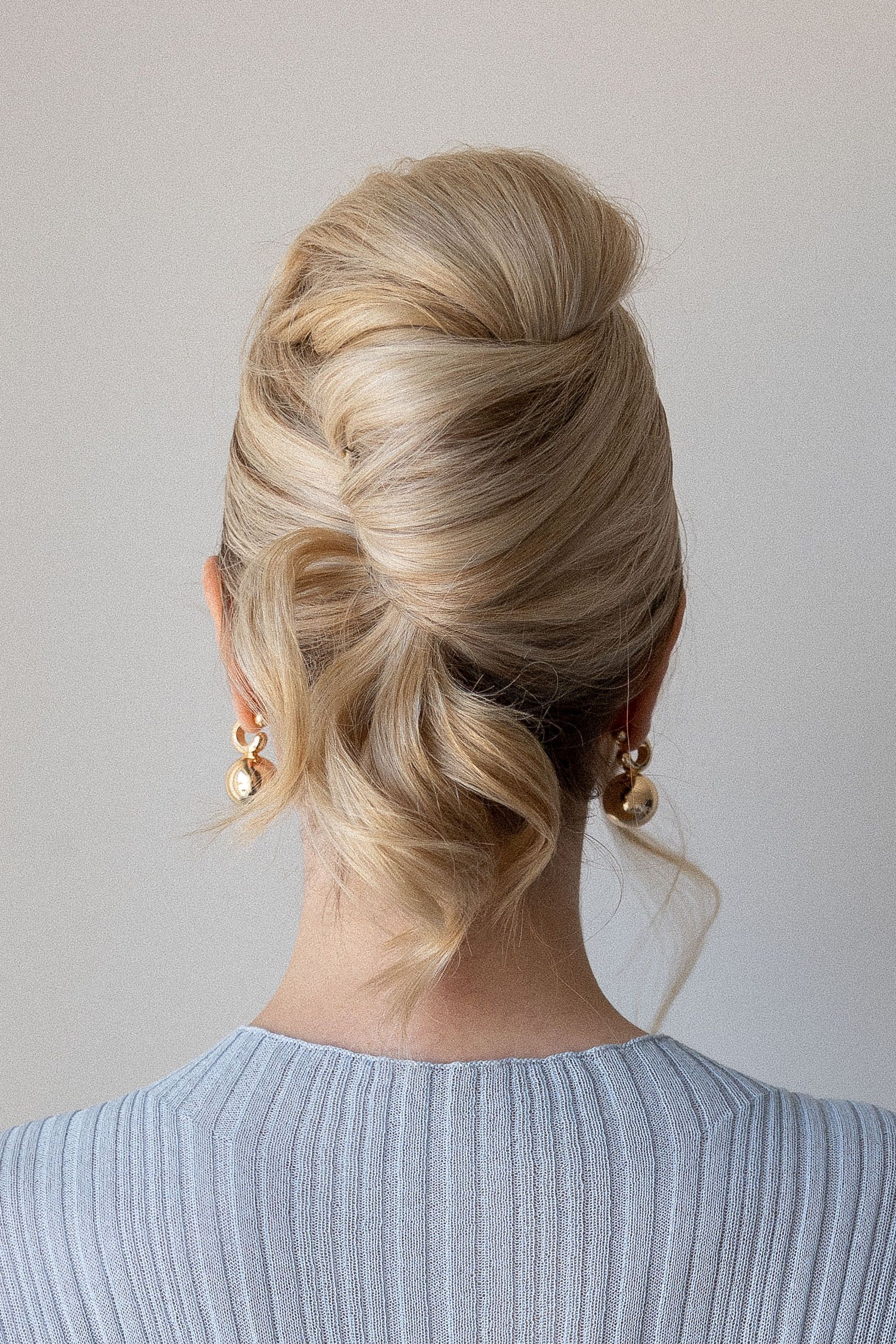 Stunning Updos for Long Locks: Elevate Your Hairstyle Game