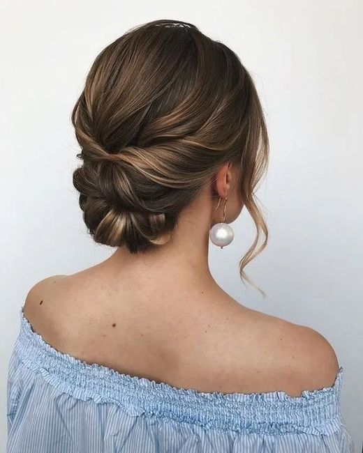 Stunning Wedding Hair Updos to Elevate Your Bridal Look