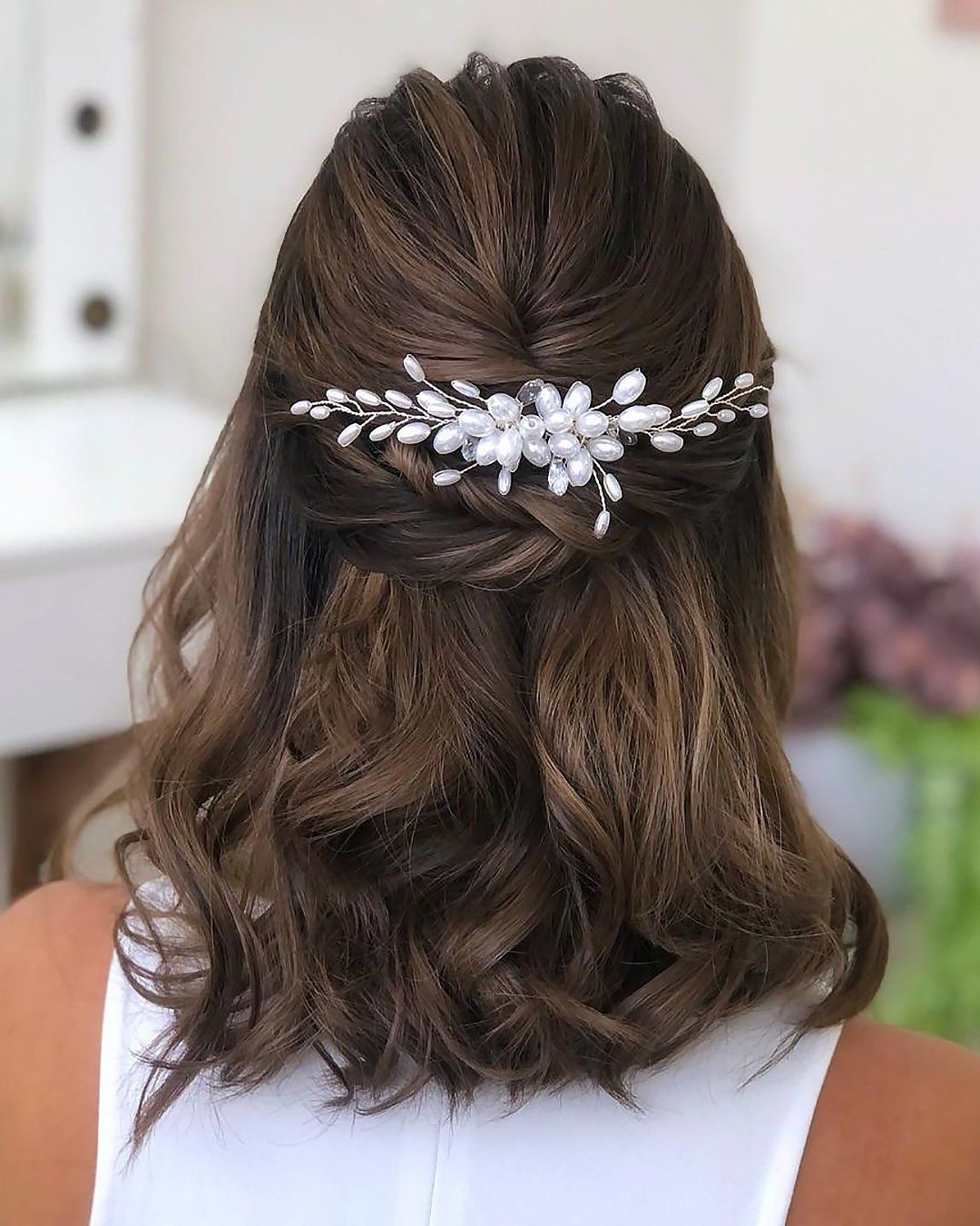 Stunning Wedding Hairstyles for Medium Length Hair: Perfect Options for Your Big Day