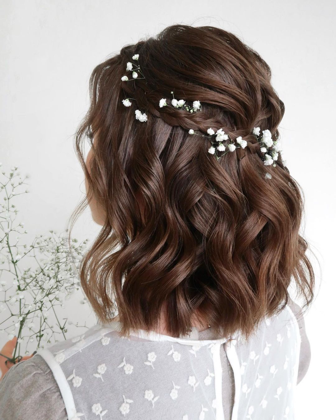 Stunning Wedding Hairstyles for Medium Length Hair to Say ‘I Do’ in Style