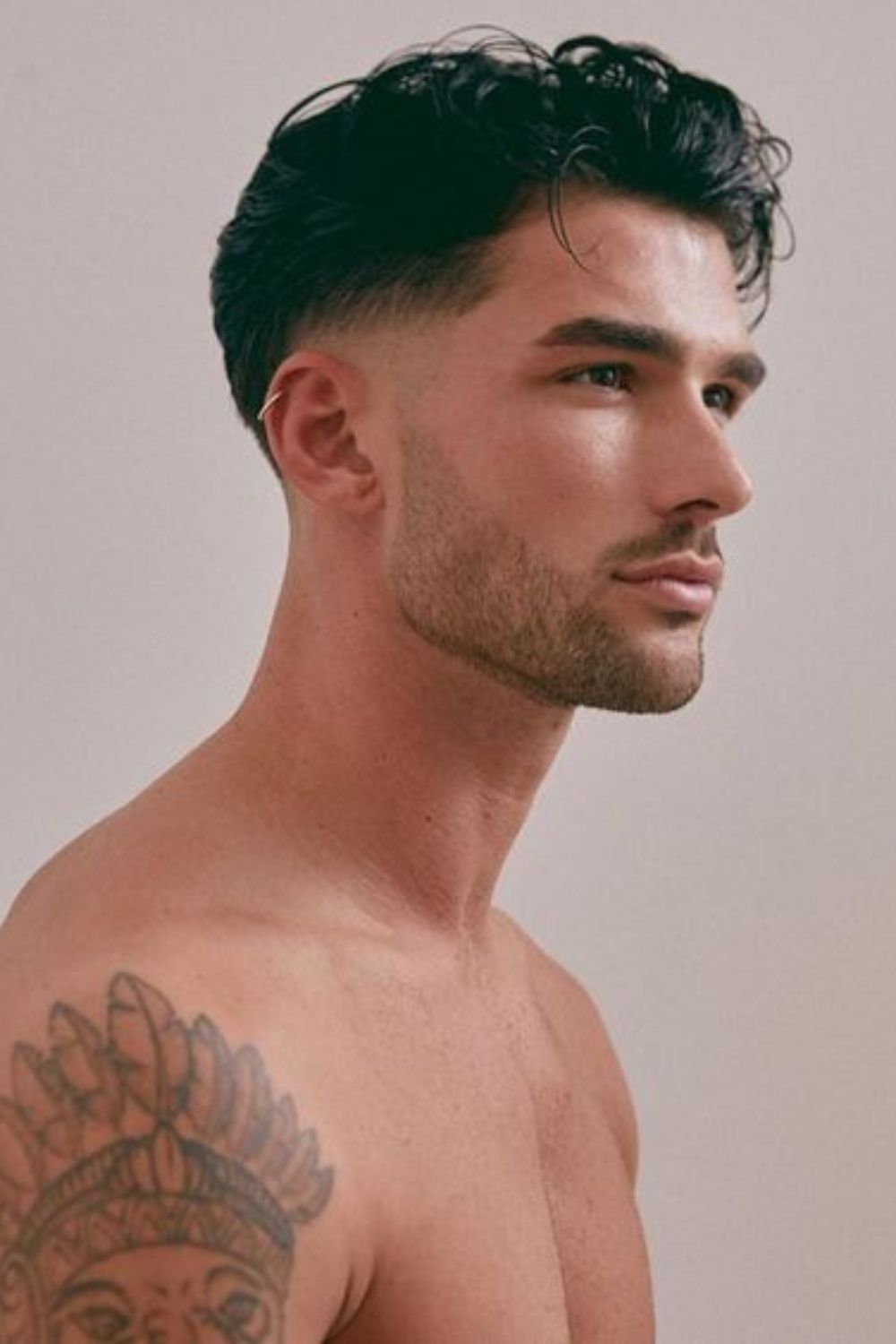 The Ultimate Guide to V-Shaped Hairstyles for Men: How to Achieve the Perfect Look