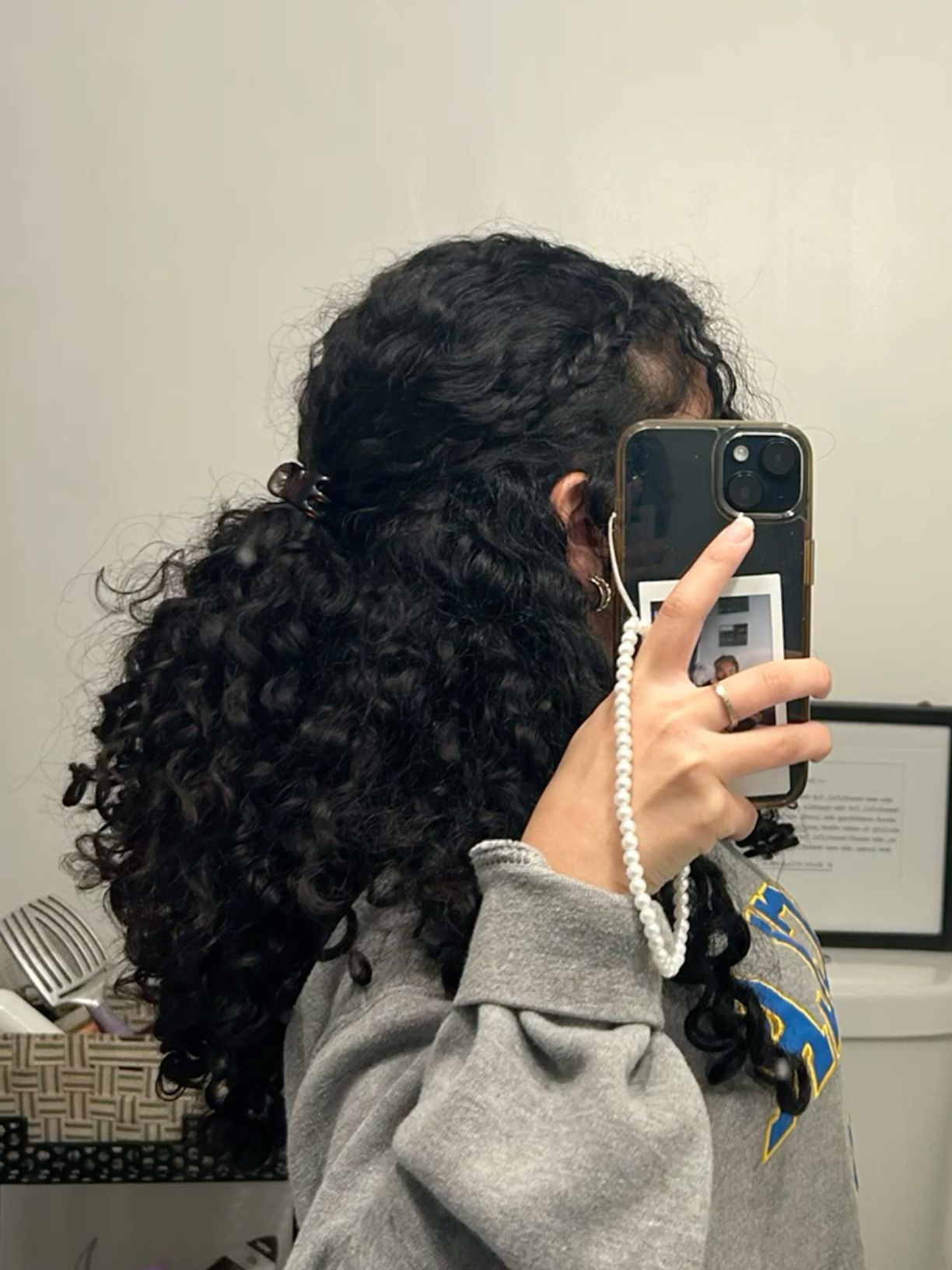 Unlock the Beauty of Curly Hair: Tips and Tricks for Styling Your Curls