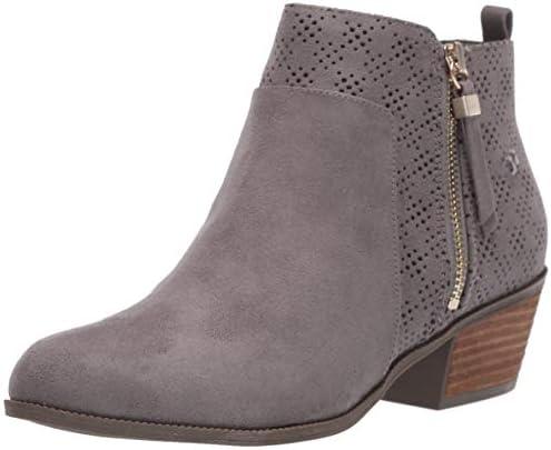 Explore‌ Stylish Women's Boots for Every Occasion Online!