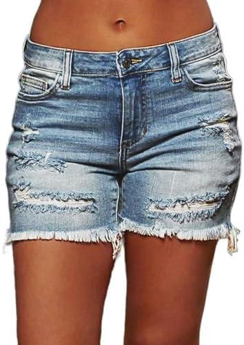 Discover trendy women’s shorts for every occasion!